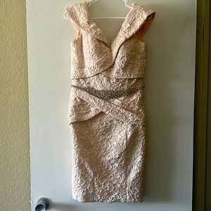 Short dress rose gold color size 4 off shoulders good condition